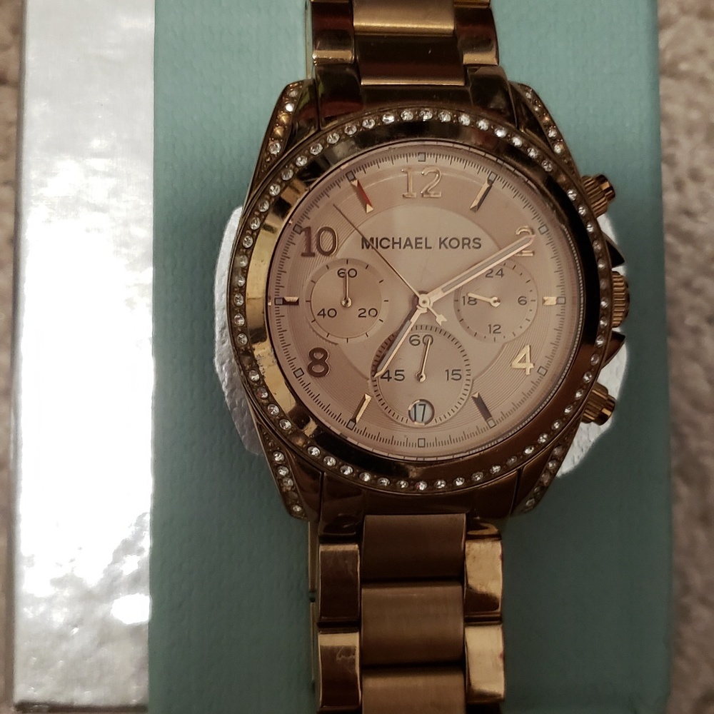 Michael Kors watch - Picture 2 of 4